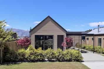50 Mt Linton Ave, Wanaka