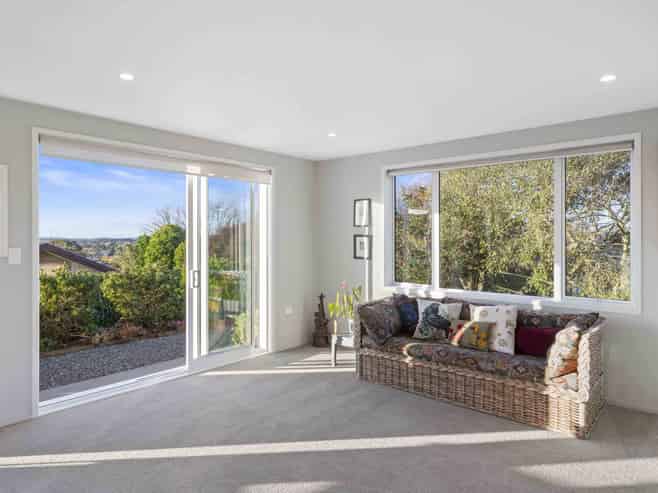 14 Stonedale Drive, Pukekohe