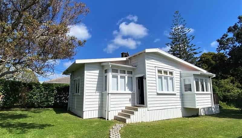 8 Gazelle Avenue, Beach Haven
