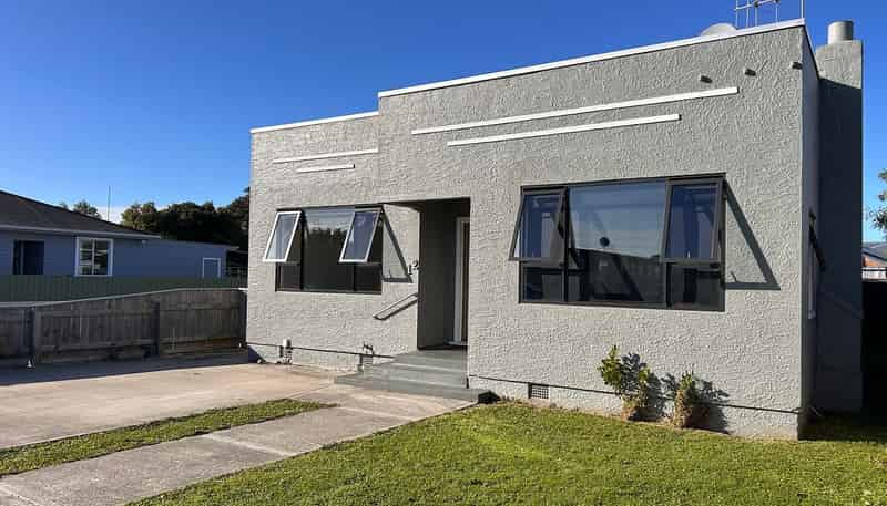 12 Haydon Street, Roslyn