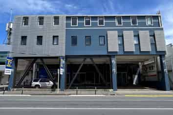 High Profile City Fringe Trade Retail