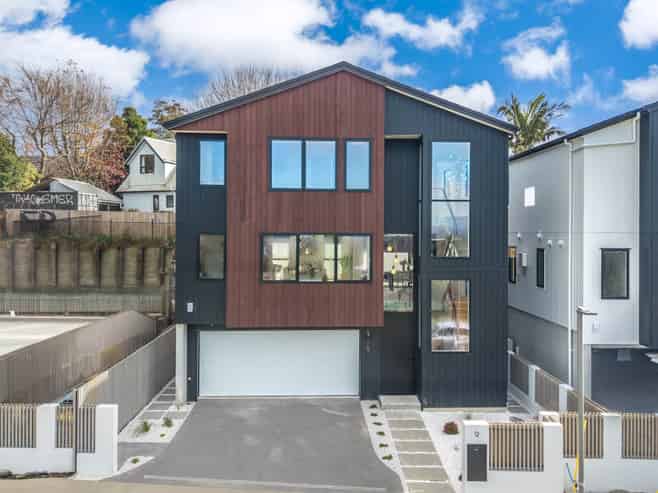 9 Awa Crescent, Saint Johns