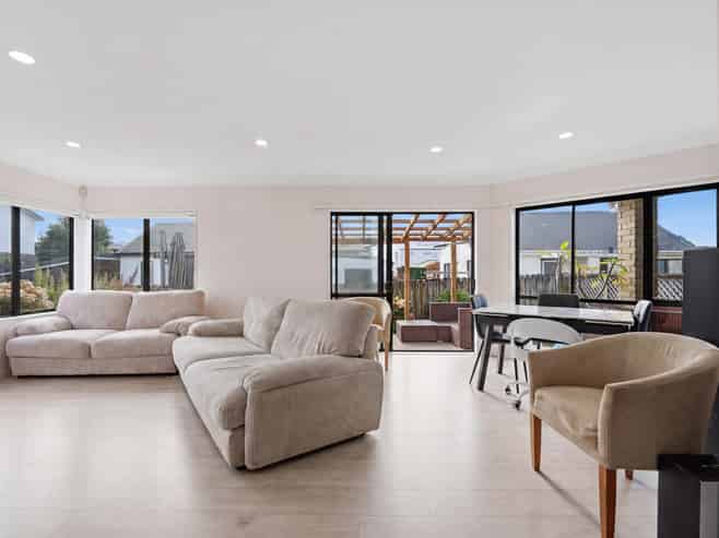 4/96 Elliot Street, Howick