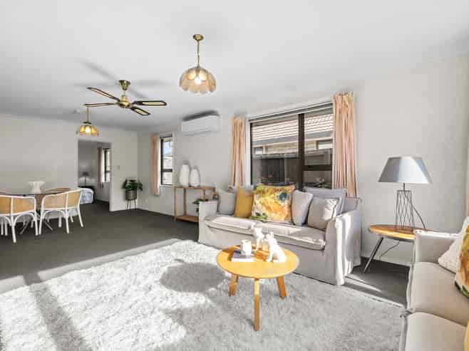 2/1 Alvarez Place, Somerfield