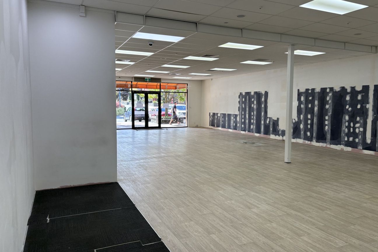 Prime retail opportunity in Remarkables Park – pohled 2
