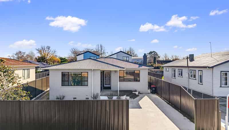 1204 Norfolk Crescent, Mayfair