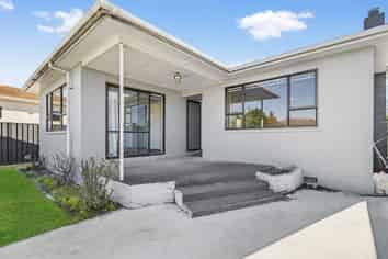 1204 Norfolk Crescent, Mayfair