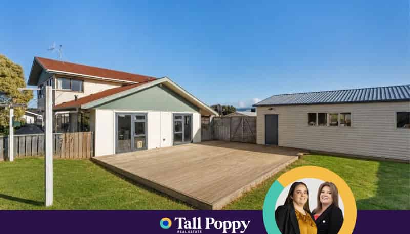 8 Arnold Grove, Paraparaumu Beach