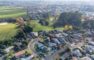 70 Sunnyhills Avenue, Glenview