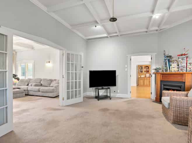 410 River Road, Fairfield