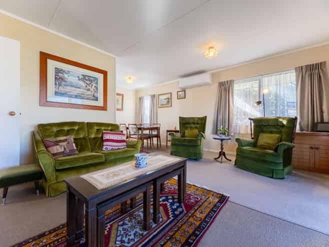 83 Queens Road, WAIKANAE BEACH