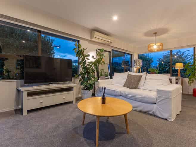 13A Anaru Street, RAUMATI BEACH