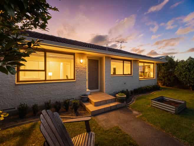 13A Anaru Street, RAUMATI BEACH