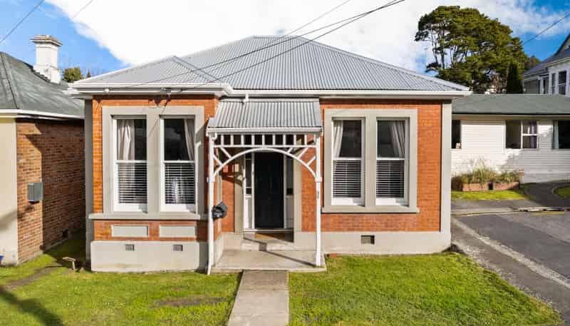 35 Carlyle Street, North East Valley