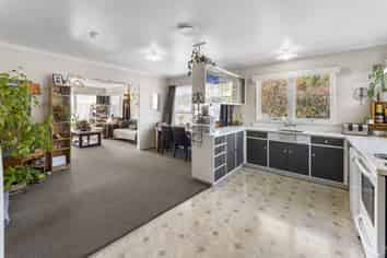 36 Churchill Avenue, Richmond