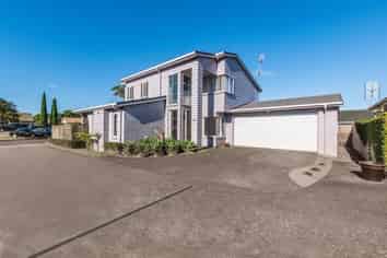 11 Tolben Place, Golflands