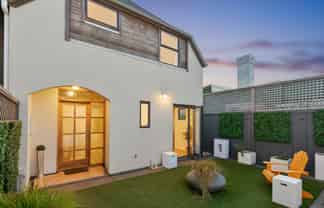 2 Hatton Street, Karori