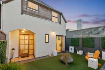 2 Hatton Street, Karori