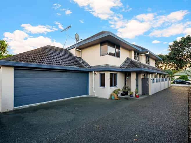 1/6 Eastern Beach Road, Eastern Beach