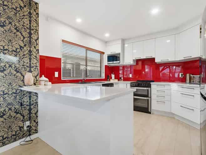 1/6 Eastern Beach Road, Eastern Beach