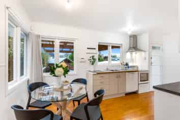 41 Waipani Road, Te Atatu Peninsula