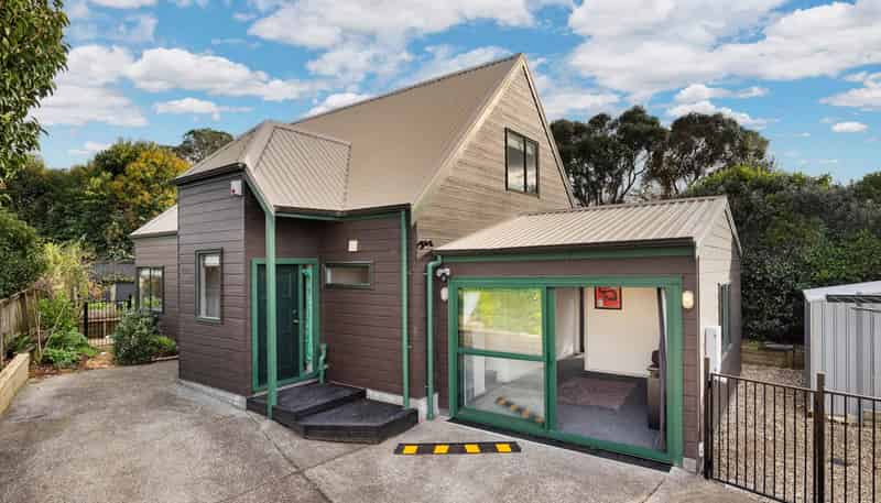 8 Higgs Road, Mount Wellington