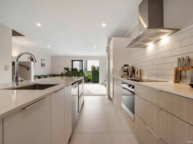 7 Tarakoi Road, Hobsonville