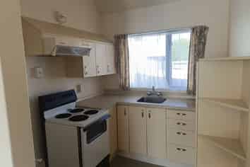 990 High Street, Avalon