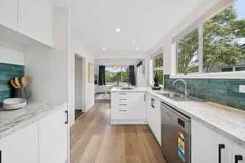 86 Holborn Drive, Stokes Valley
