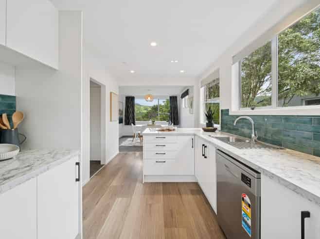86 Holborn Drive, Stokes Valley