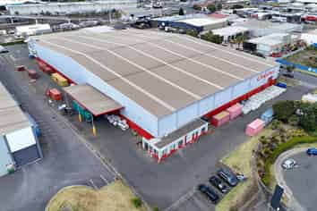 Logistics Warehouse + DG Storage