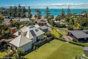 2/99 Hebron Road, Waiake