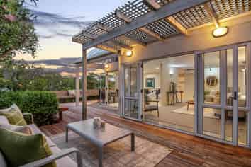 2/99 Hebron Road, Waiake