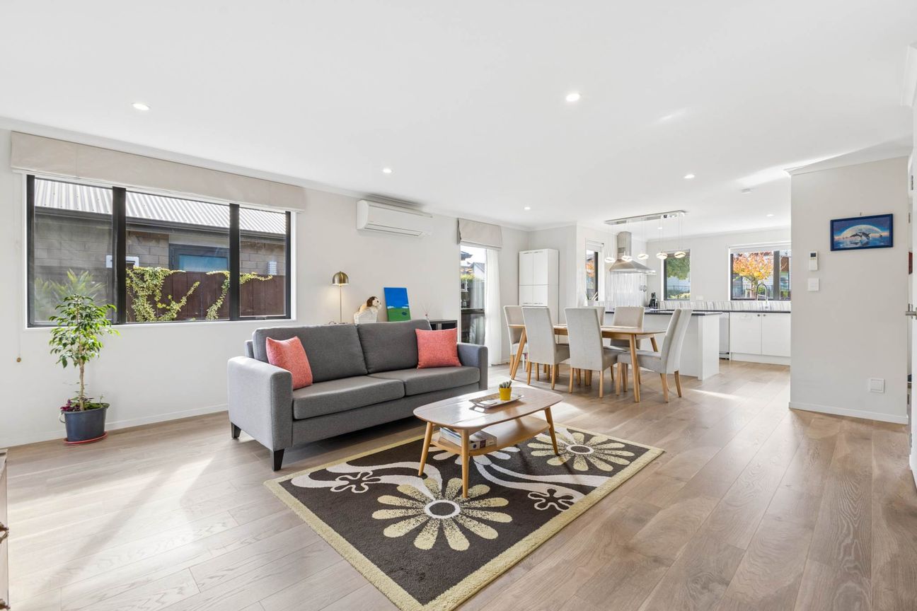 Sun-Drenched, Solid Brick Excellence – pohled 2