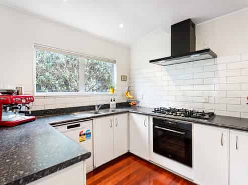 3/6 Fifth Avenue, Mount Albert