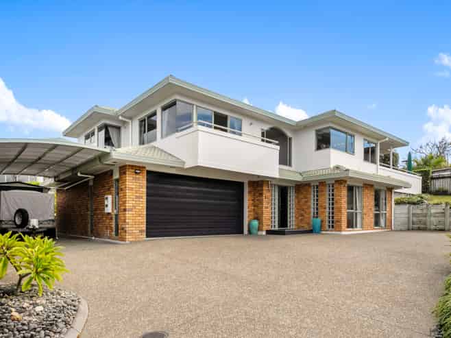 40 Whiting Grove, West Harbour