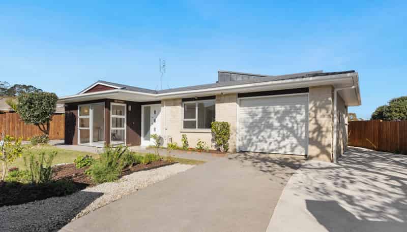16 Maugham Drive, Bucklands Beach