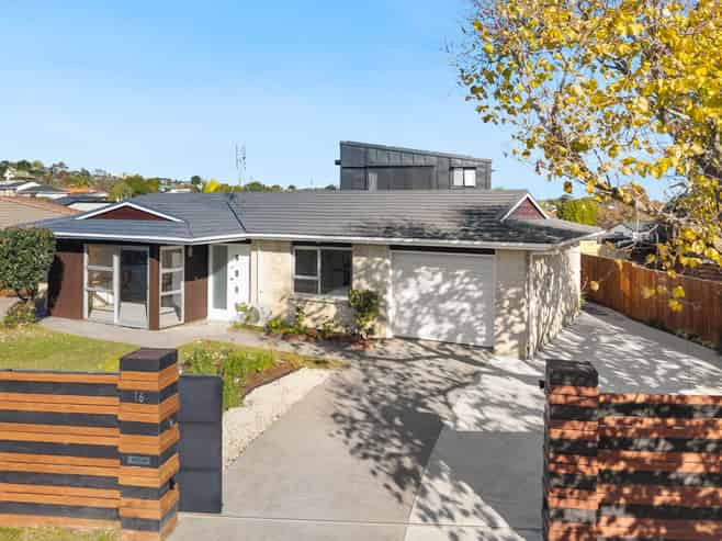 16 Maugham Drive, Bucklands Beach