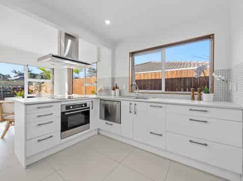 16 Maugham Drive, Bucklands Beach