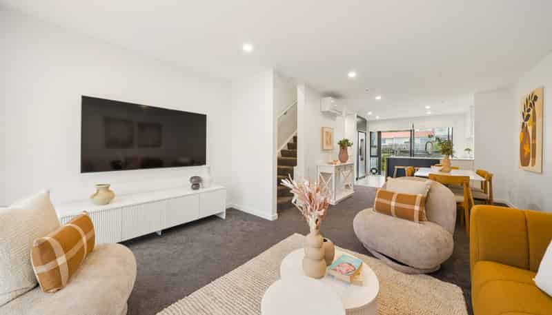 2/12 Stanley Street, Berhampore