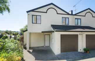 2/2 Sunnydale Place, Albany
