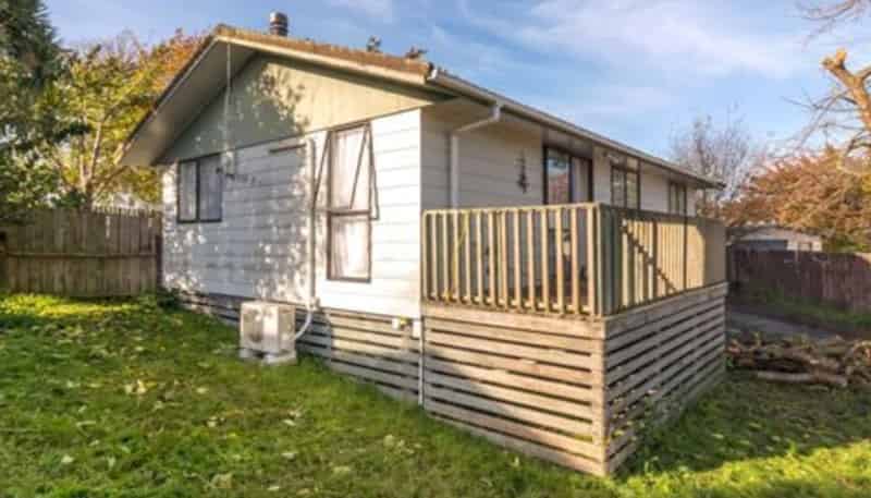 17 Crystal Place, Pukehangi