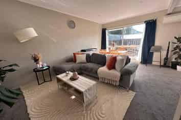 2/146 Newlands Road, Newlands