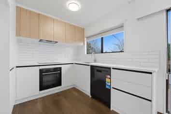 2/8 Sunnyfield Crescent, Glenfield