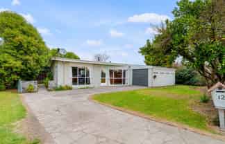 12 Carston Street, LEESTON