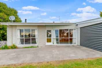 12 Carston Street, LEESTON