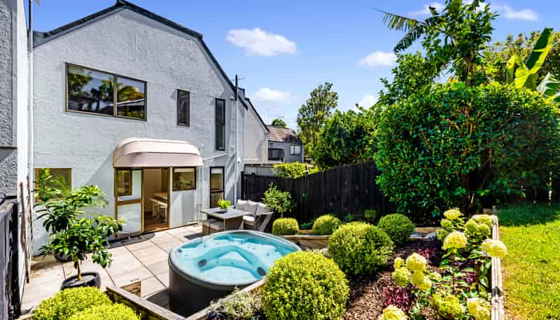 12 Wimbledon Way, Remuera