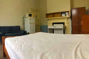 Room 8 / 3 Union Street, North Dunedin