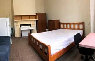 Room 8 / 3 Union Street, North Dunedin