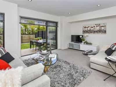 142/140 Gills Road, Albany
